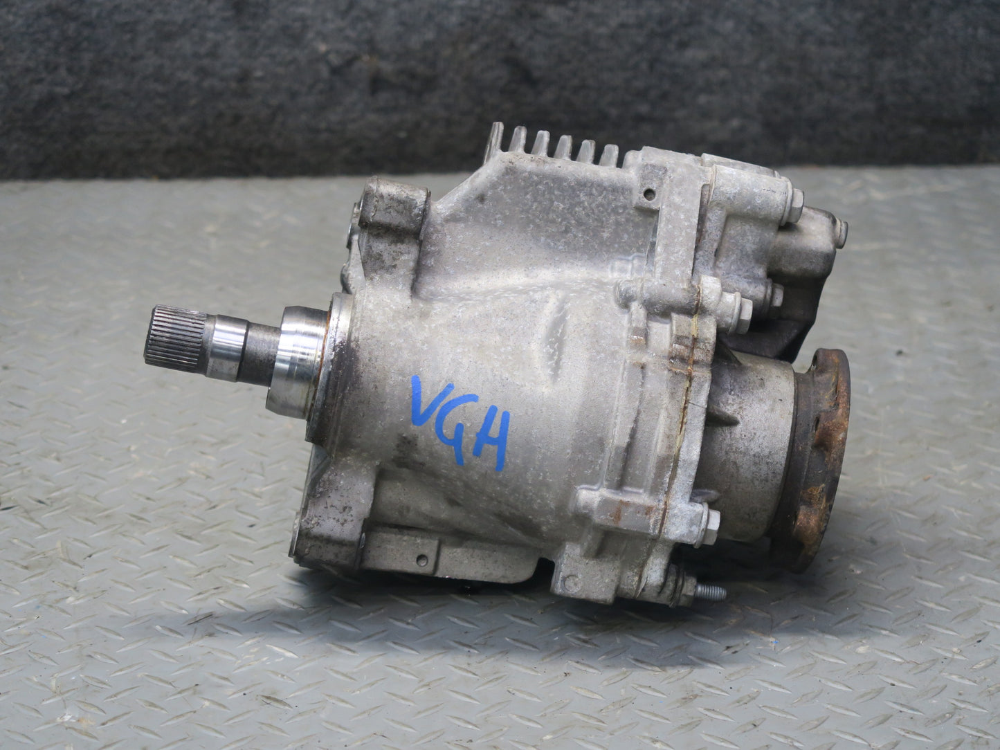 2008 VW Golf R32 MK5 VR6 A/T Front Differential Transfer Case OEM