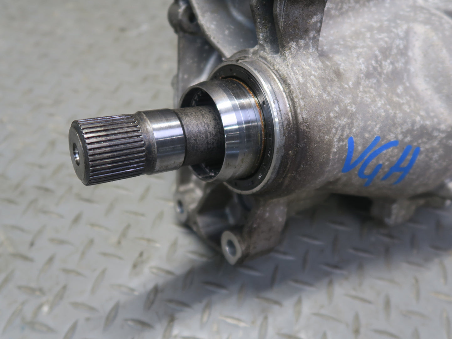 2008 VW Golf R32 MK5 VR6 A/T Front Differential Transfer Case OEM