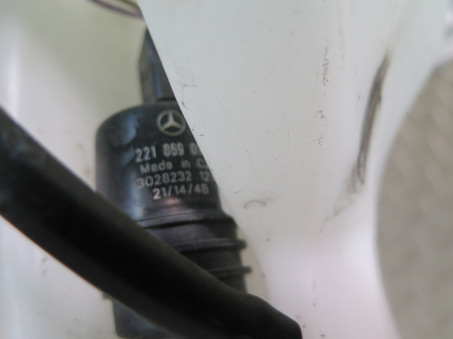 2012-2016 Mercedes R172 SLK Windshield Washer Reservoir Bottle Tank W/ Pump