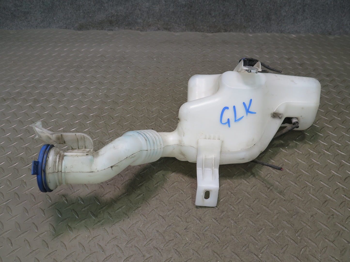 2012-2016 Mercedes R172 SLK Windshield Washer Reservoir Bottle Tank W/ Pump