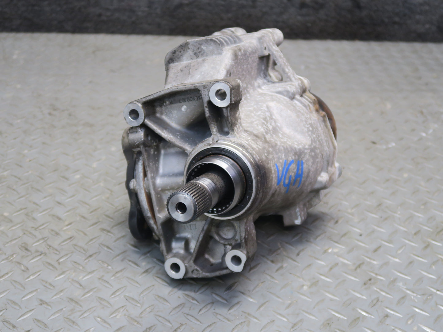 2008 VW Golf R32 MK5 VR6 A/T Front Differential Transfer Case OEM
