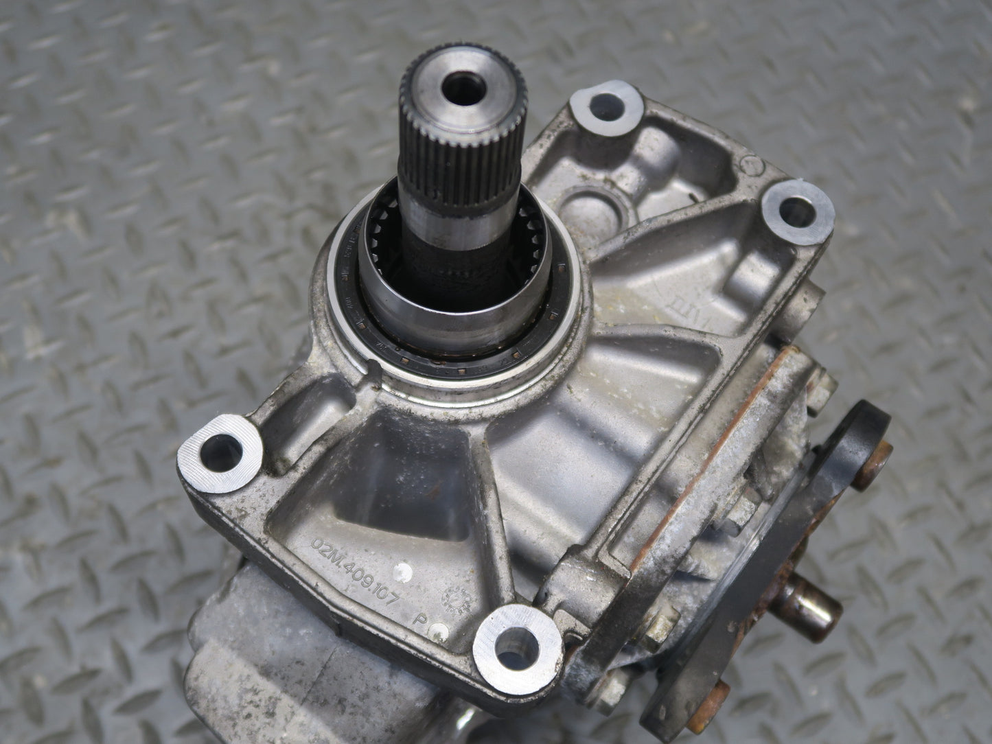 2008 VW Golf R32 MK5 VR6 A/T Front Differential Transfer Case OEM