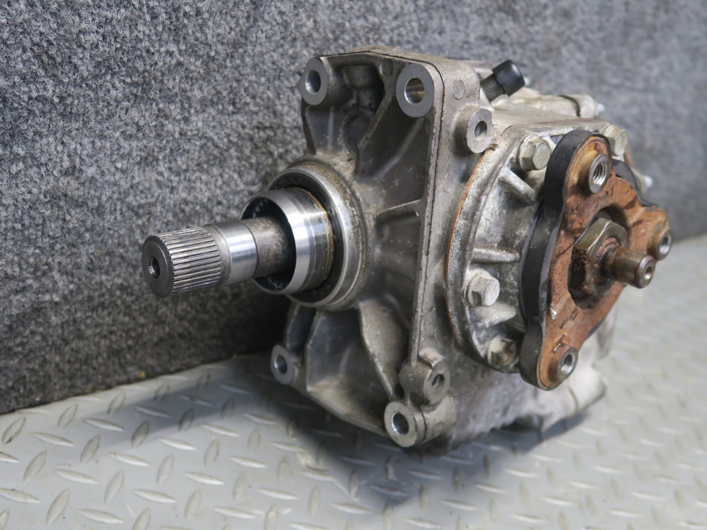 2008 VW Golf R32 MK5 VR6 A/T Front Differential Transfer Case OEM