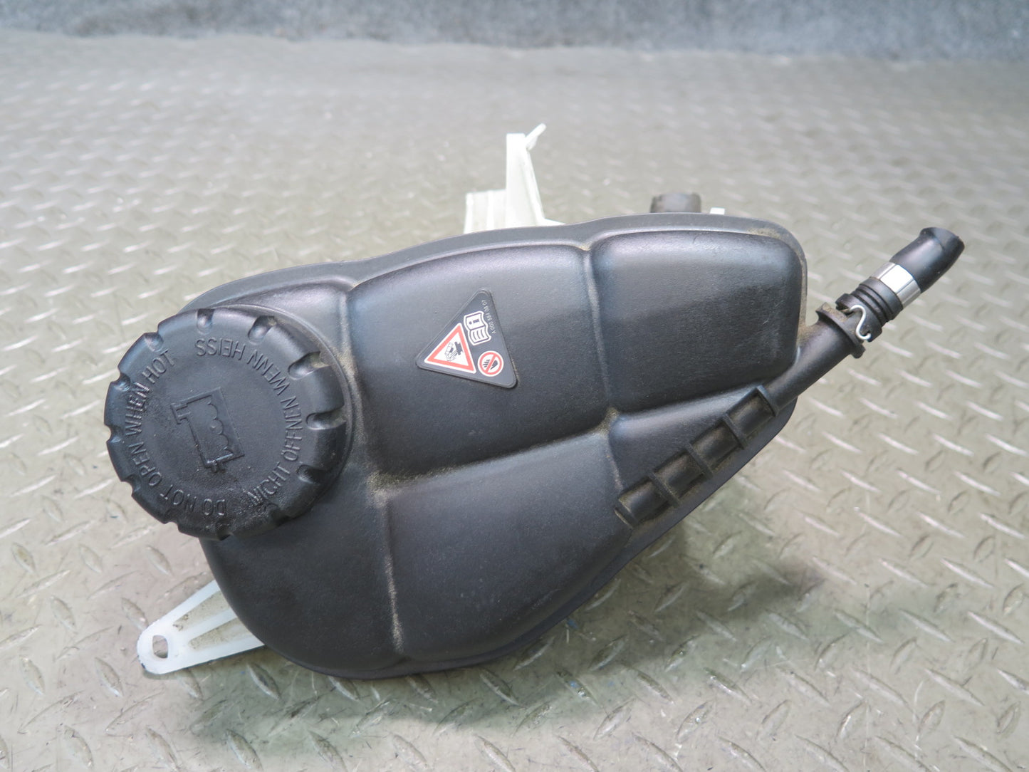 2012-2020 Mercedes R172 SLK SLC Coolant Expansion Overflow Reservoir Tank