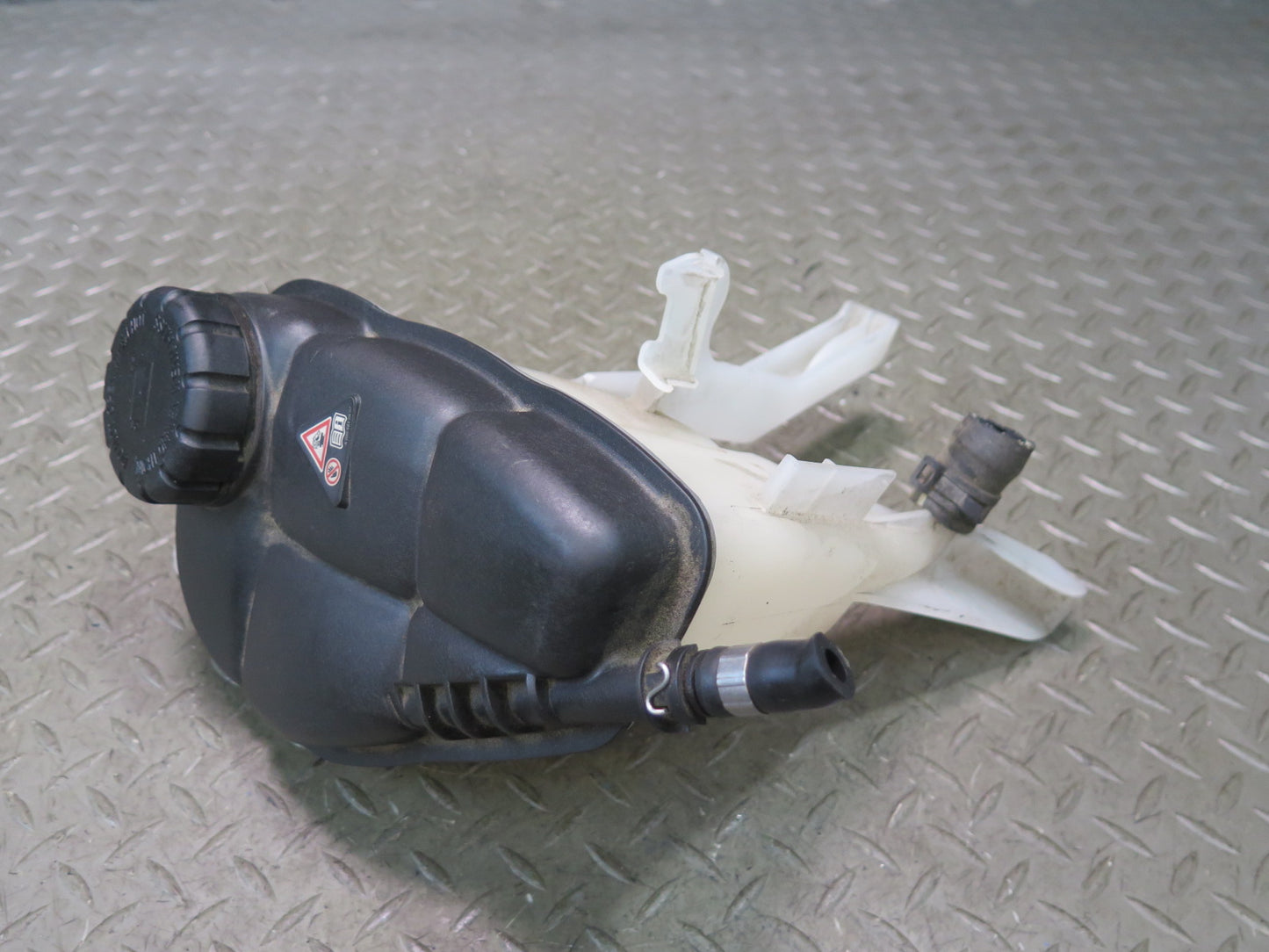 2012-2020 Mercedes R172 SLK SLC Coolant Expansion Overflow Reservoir Tank