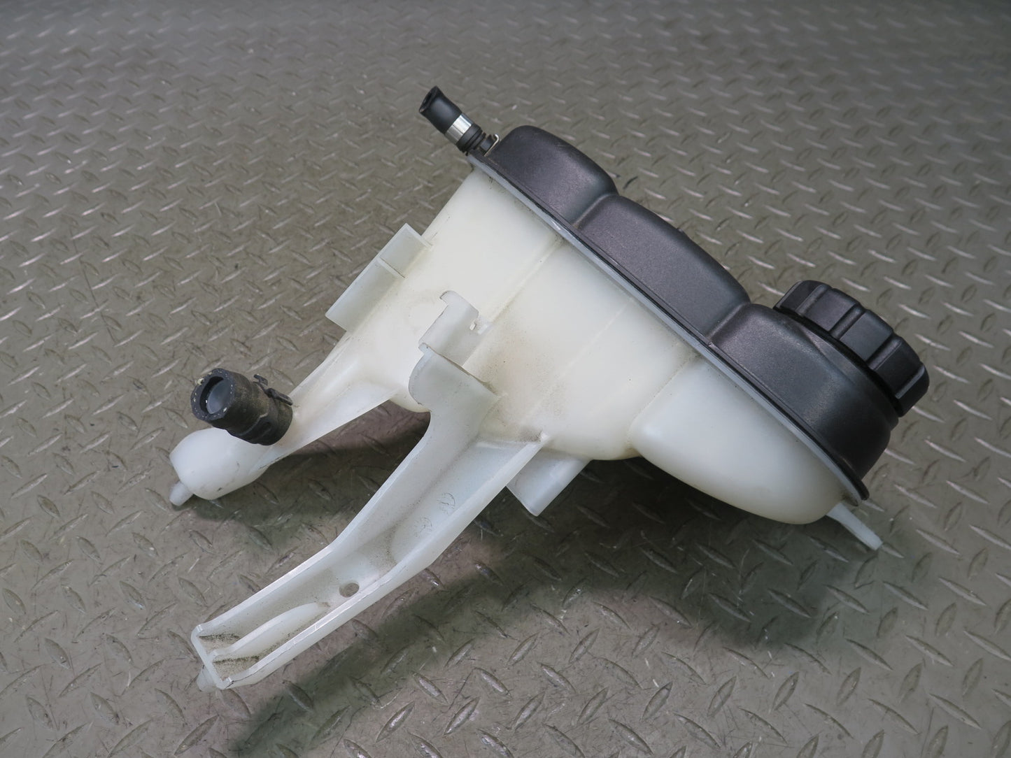 2012-2020 Mercedes R172 SLK SLC Coolant Expansion Overflow Reservoir Tank