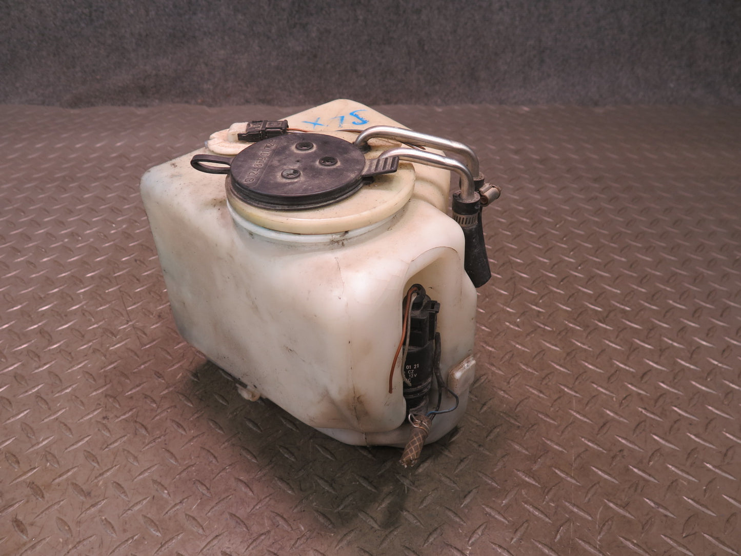 94-02 Mercedes R129 Sl-class Windshield Washer Fluid Reservoir Tank w Pump OEM