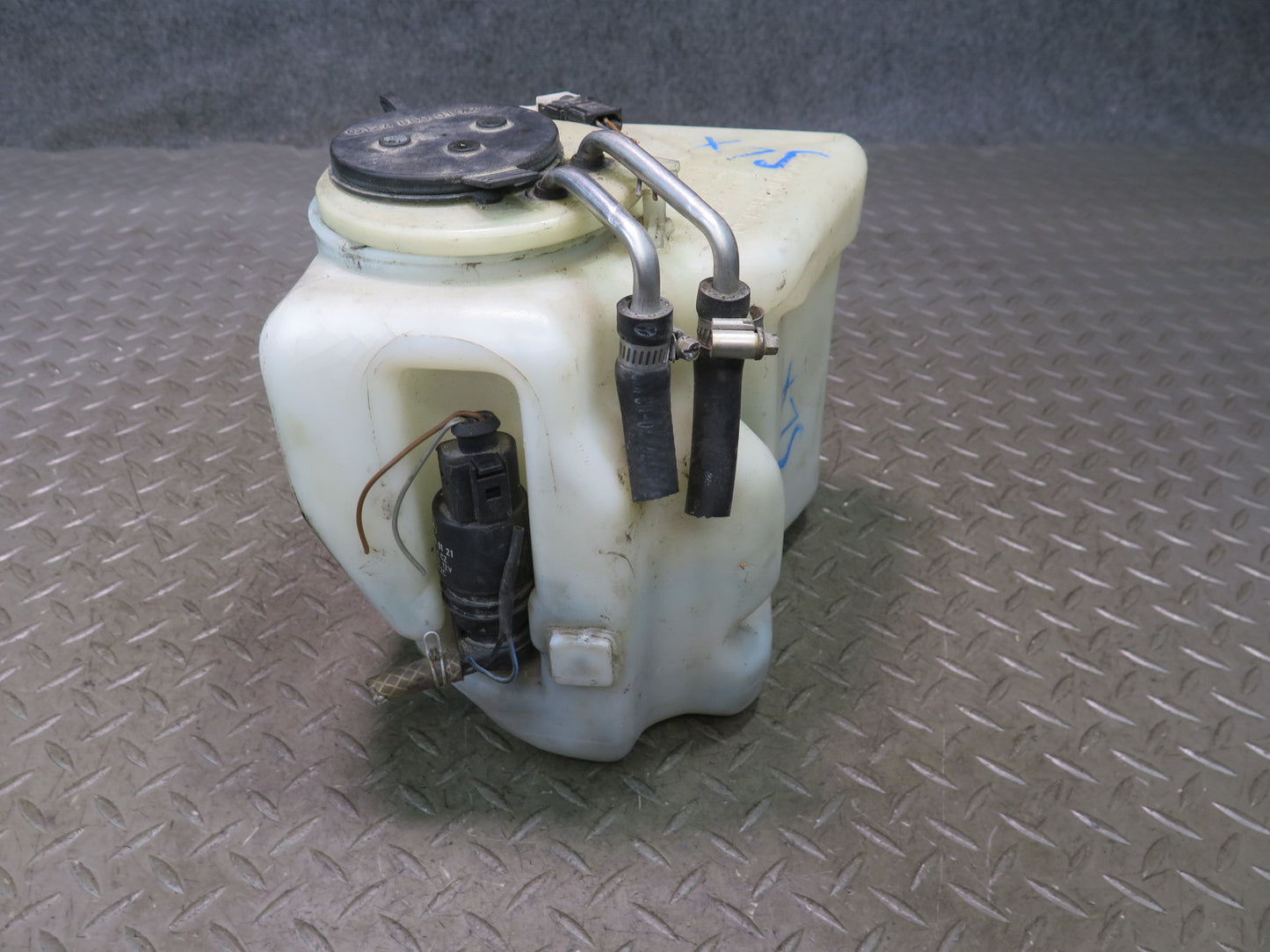 94-02 Mercedes R129 Sl-class Windshield Washer Fluid Reservoir Tank w Pump OEM