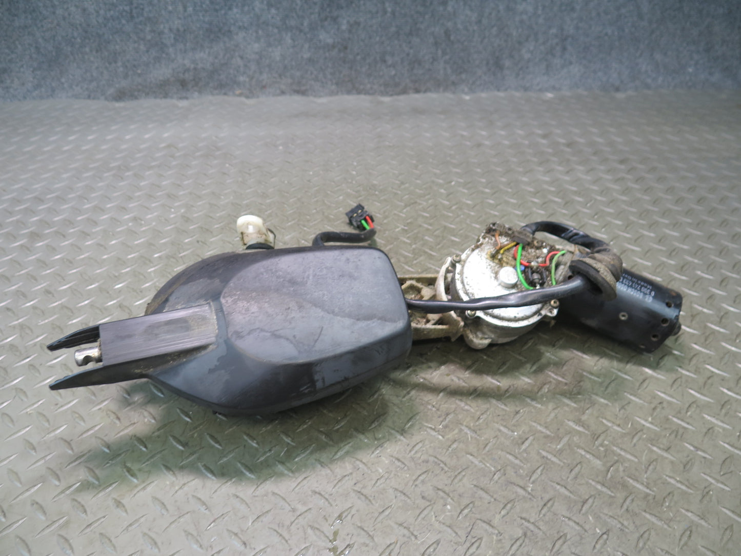 94-02 Mercedes R129 Sl-class Windshield Wiper Transmission  Linkage w Motor OEM
