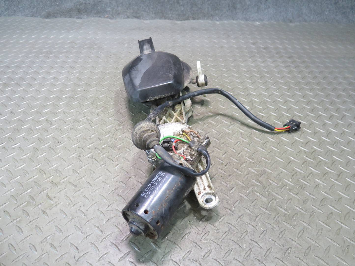 94-02 Mercedes R129 Sl-class Windshield Wiper Transmission  Linkage w Motor OEM
