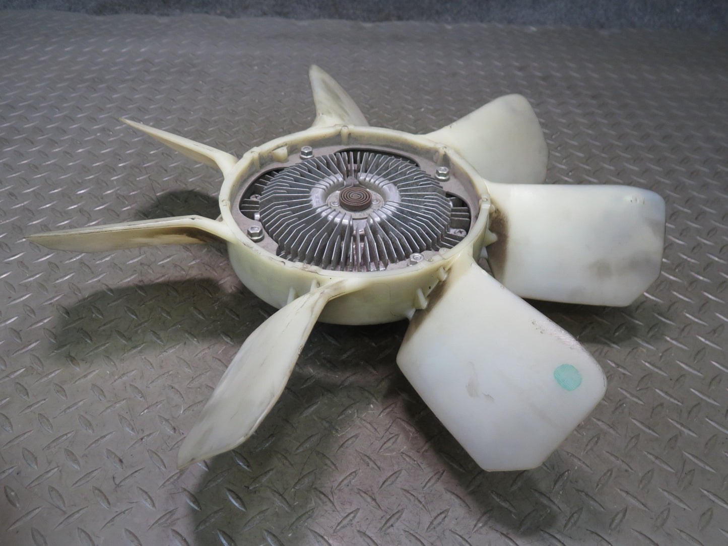 2010-2013 Lexus URJ150L GX460 Engine Motor Cooling Fan Motor Clutch w Blade