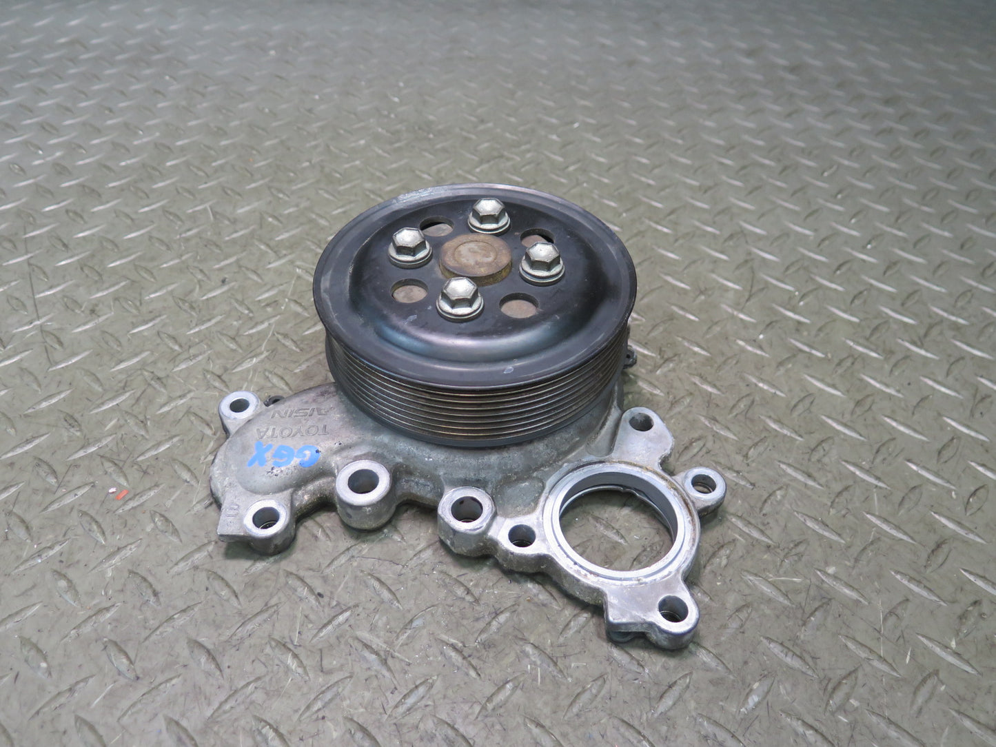 2010-2014 Lexus URJ150L GX460 Engine Motor Coolant Water Pump w Pulley