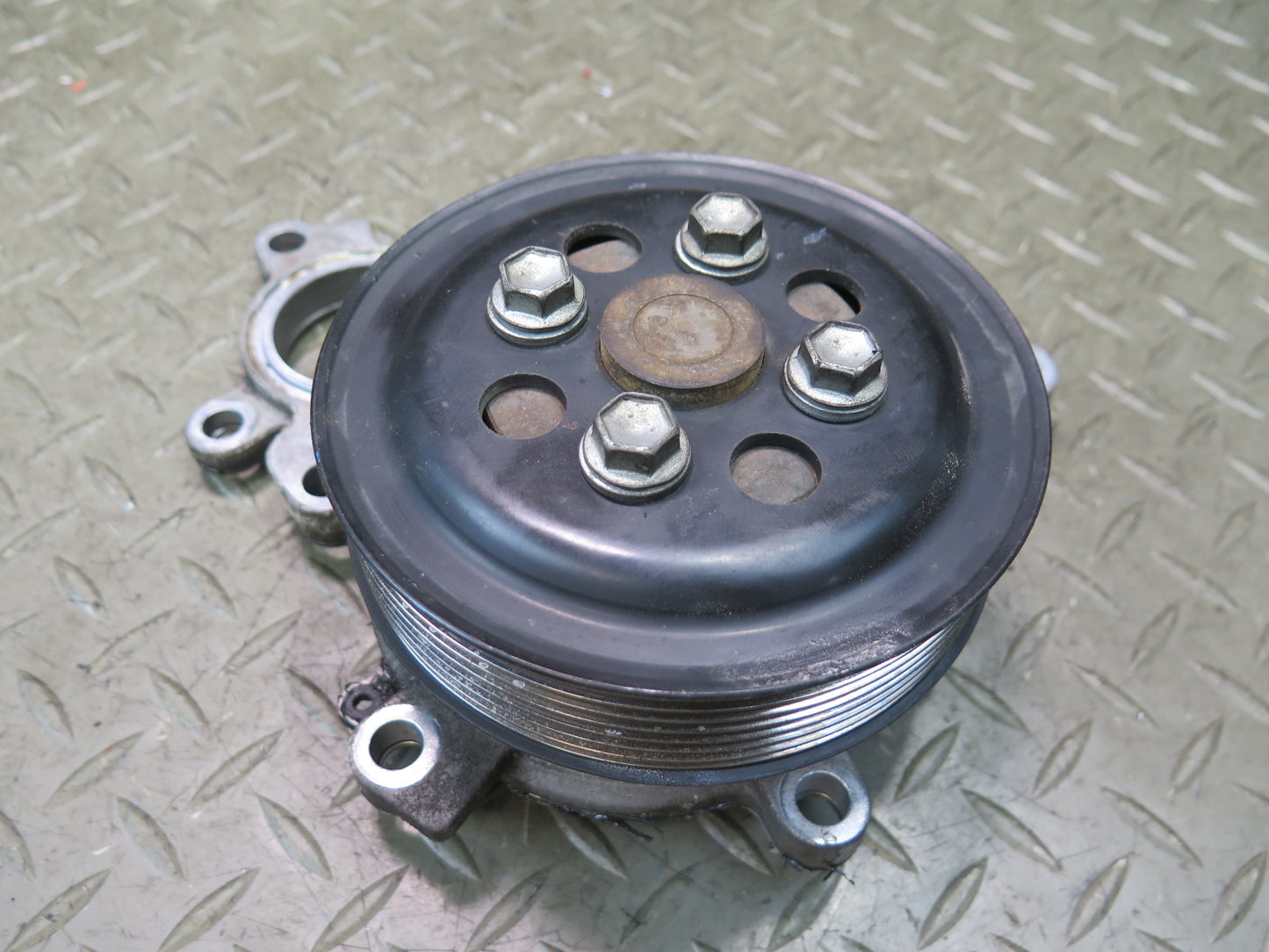 2010-2014 Lexus URJ150L GX460 Engine Motor Coolant Water Pump w Pulley