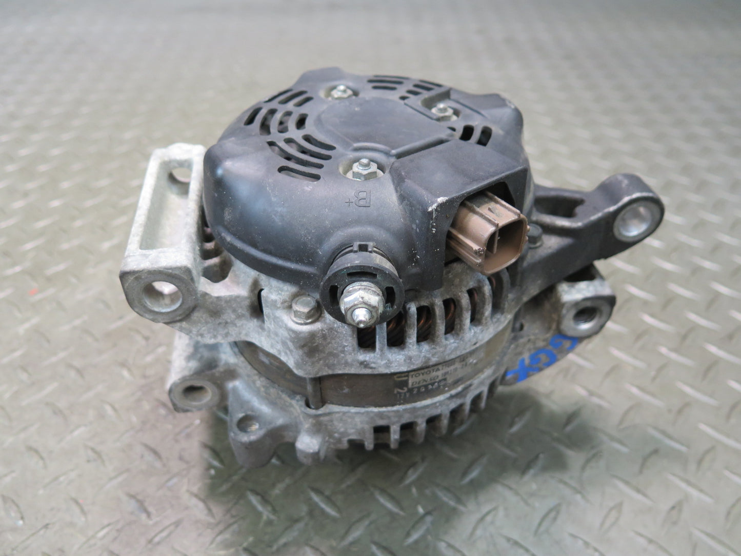 2010-2014 Lexus URJ150L GX460 Engine Alternator Generator 27060-38090