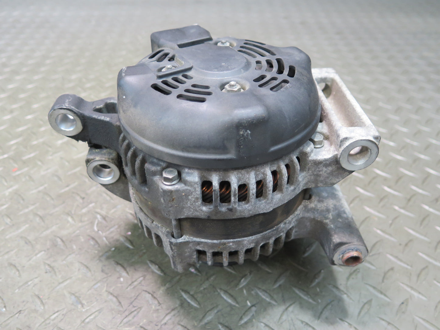 2010-2014 Lexus URJ150L GX460 Engine Alternator Generator 27060-38090
