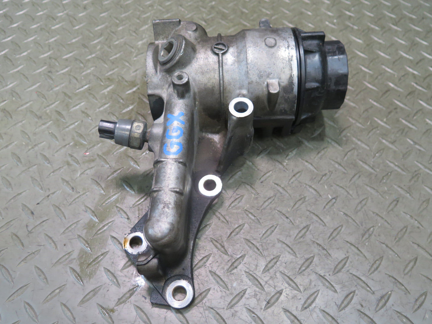 2010-2013 Lexus URJ150L GX460 4.6L 1URFE Engine Motor Oil Filter Housing