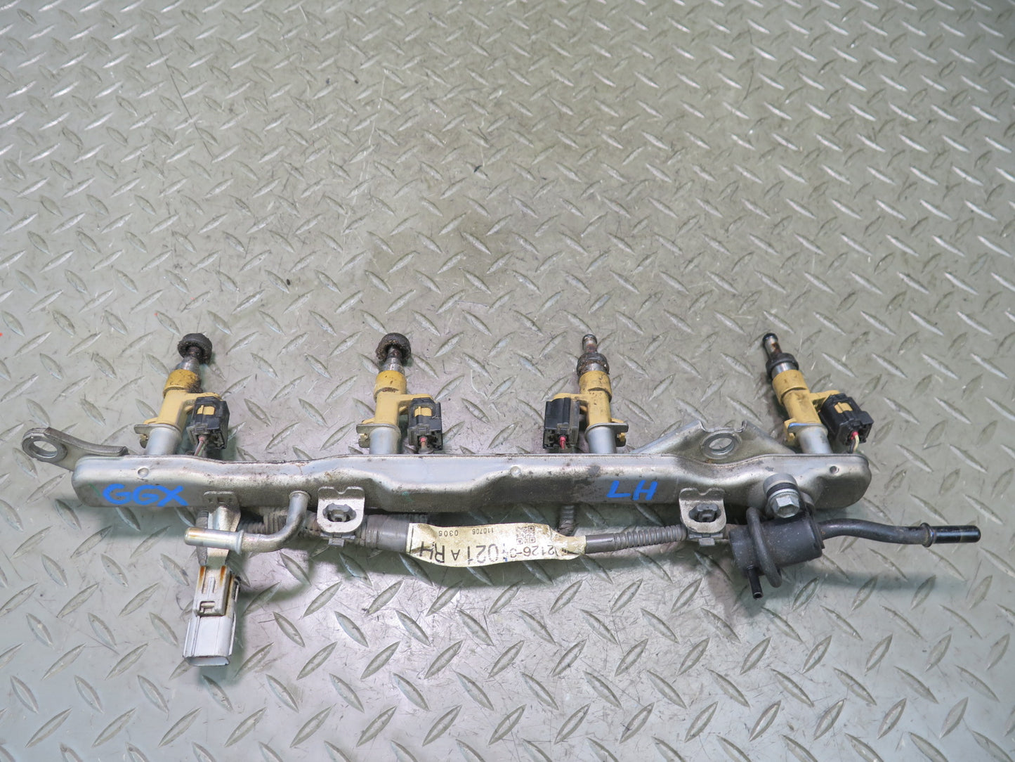 2010-2014 Lexus URJ150L GX460 4.6L 1URFE Left Fuel Rail Injector Set 82126-34021