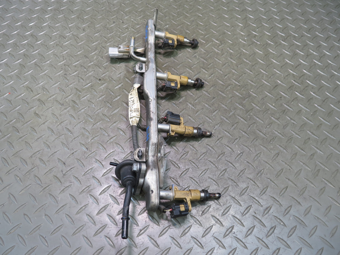 2010-2014 Lexus URJ150L GX460 4.6L 1URFE Left Fuel Rail Injector Set 82126-34021