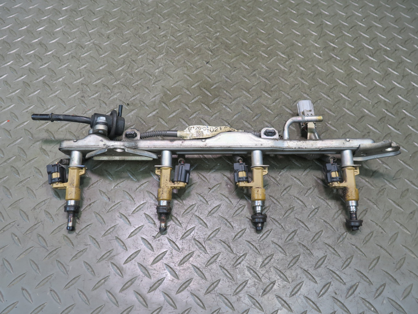 2010-2014 Lexus URJ150L GX460 4.6L 1URFE Left Fuel Rail Injector Set 82126-34021