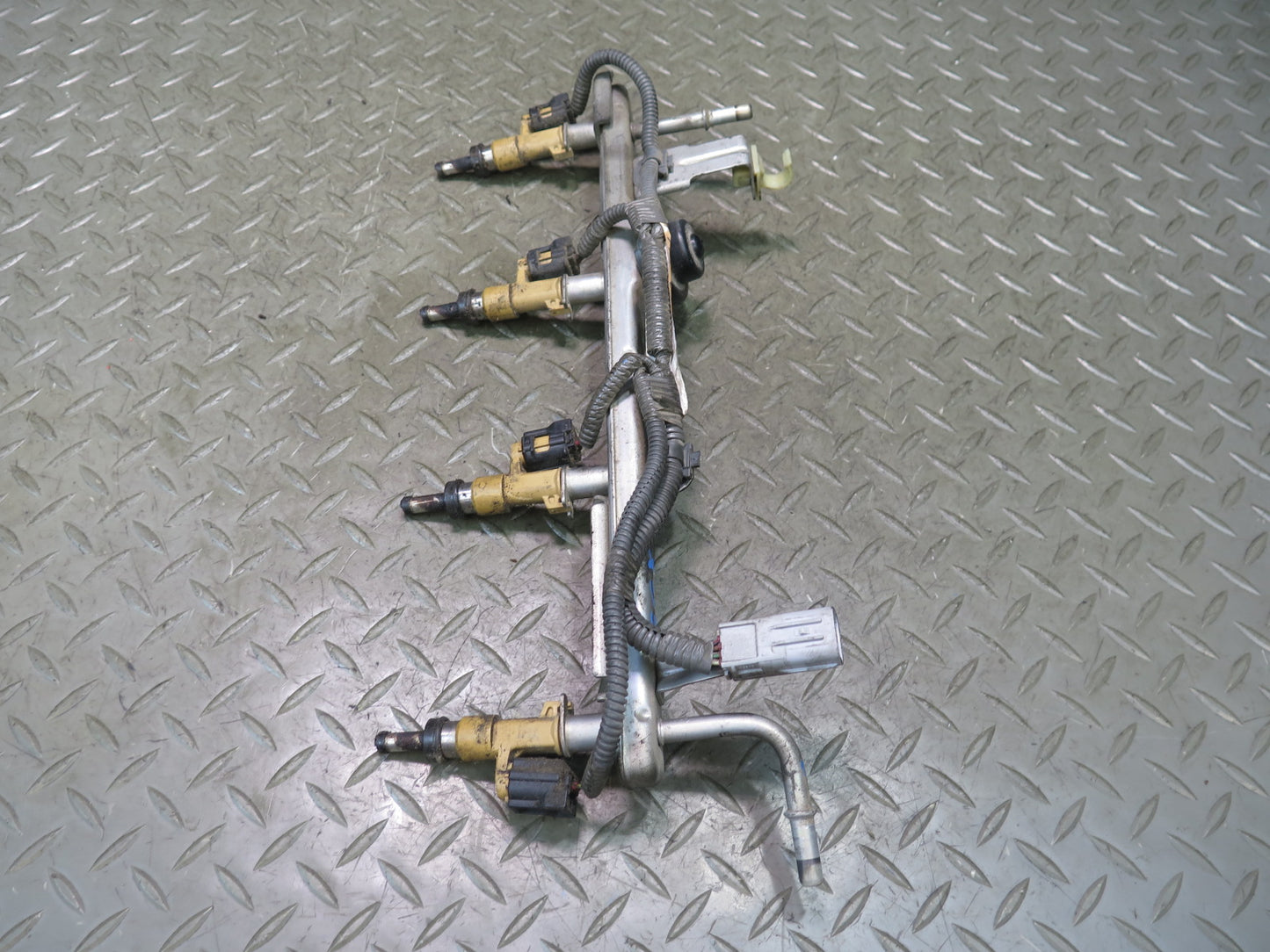 10-14 Lexus URJ150L GX460 4.6L 1URFE Right Fuel Rail Injector Set 82127-34050