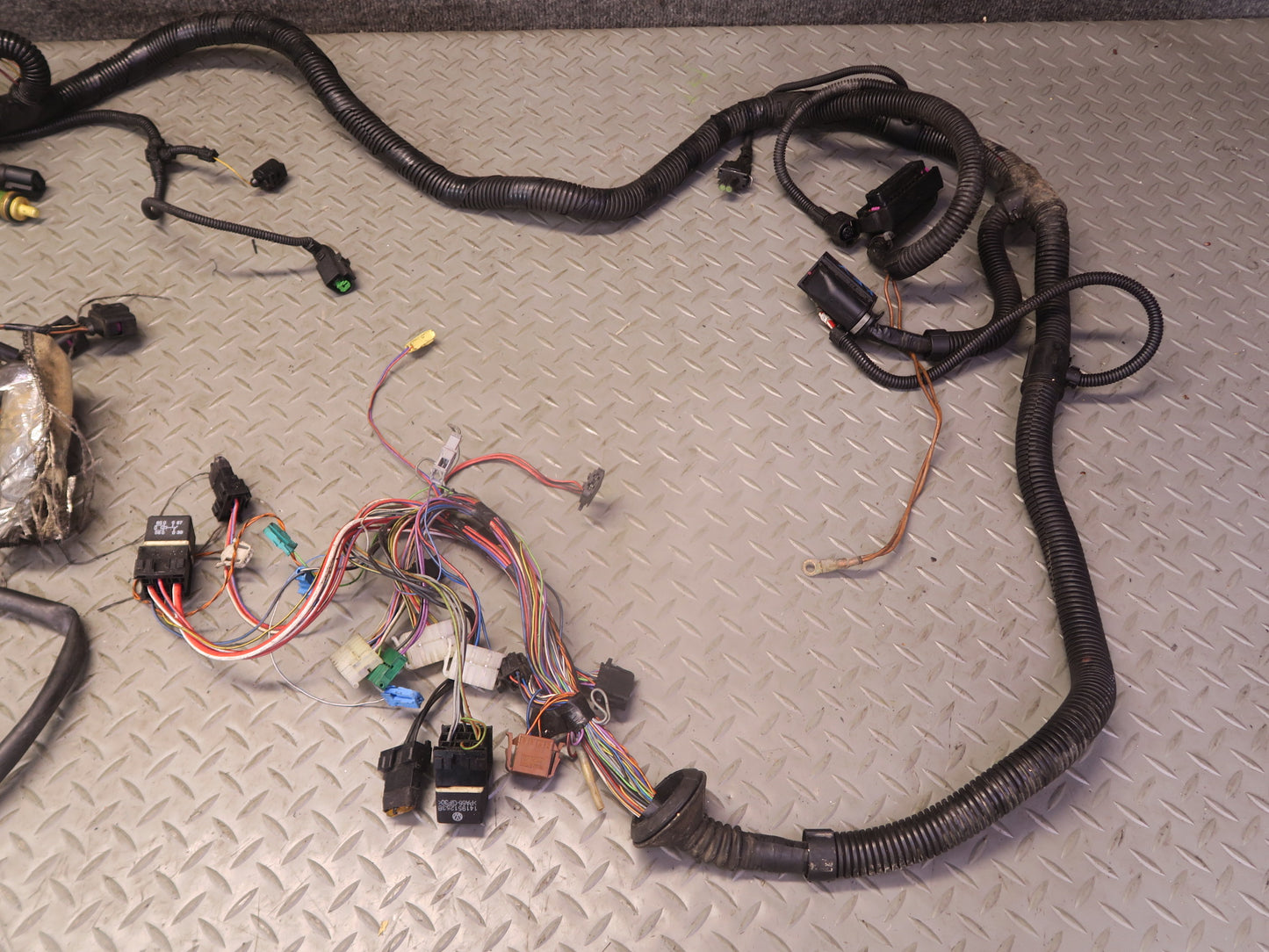 2003 VW Eurovan T4 2.8L AXK Engine Wire Wiring Harness Set OEM