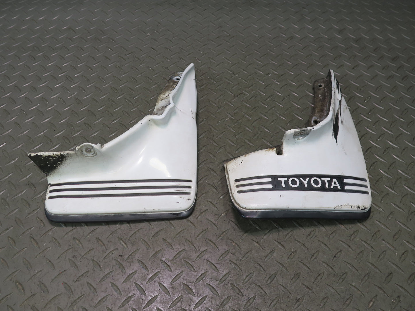84-86 Toyota Cressida MX73 Sedan Front & Rear Right MUD Flap Guard White OEM