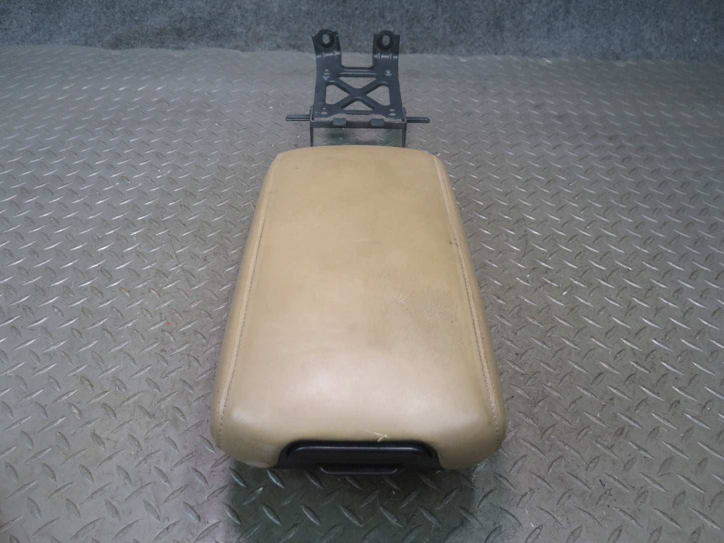 06-10 Lexus Z40 SC430 Center Console Compartment Storage Armrest Lid Cover OEM