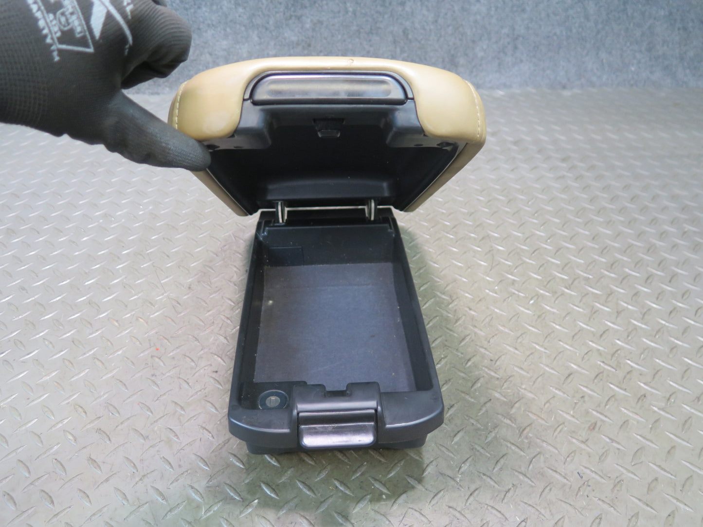 06-10 Lexus Z40 SC430 Center Console Compartment Storage Armrest Lid Cover OEM