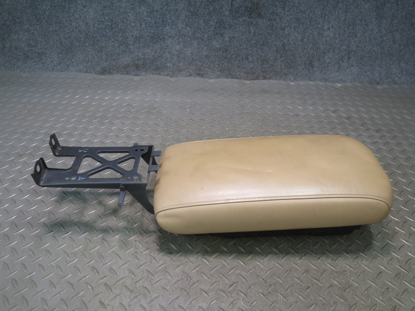 06-10 Lexus Z40 SC430 Center Console Compartment Storage Armrest Lid Cover OEM