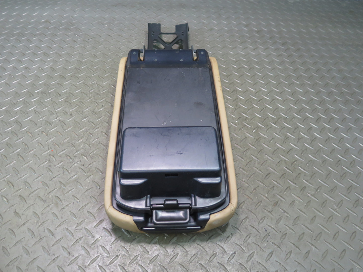 06-10 Lexus Z40 SC430 Center Console Compartment Storage Armrest Lid Cover OEM