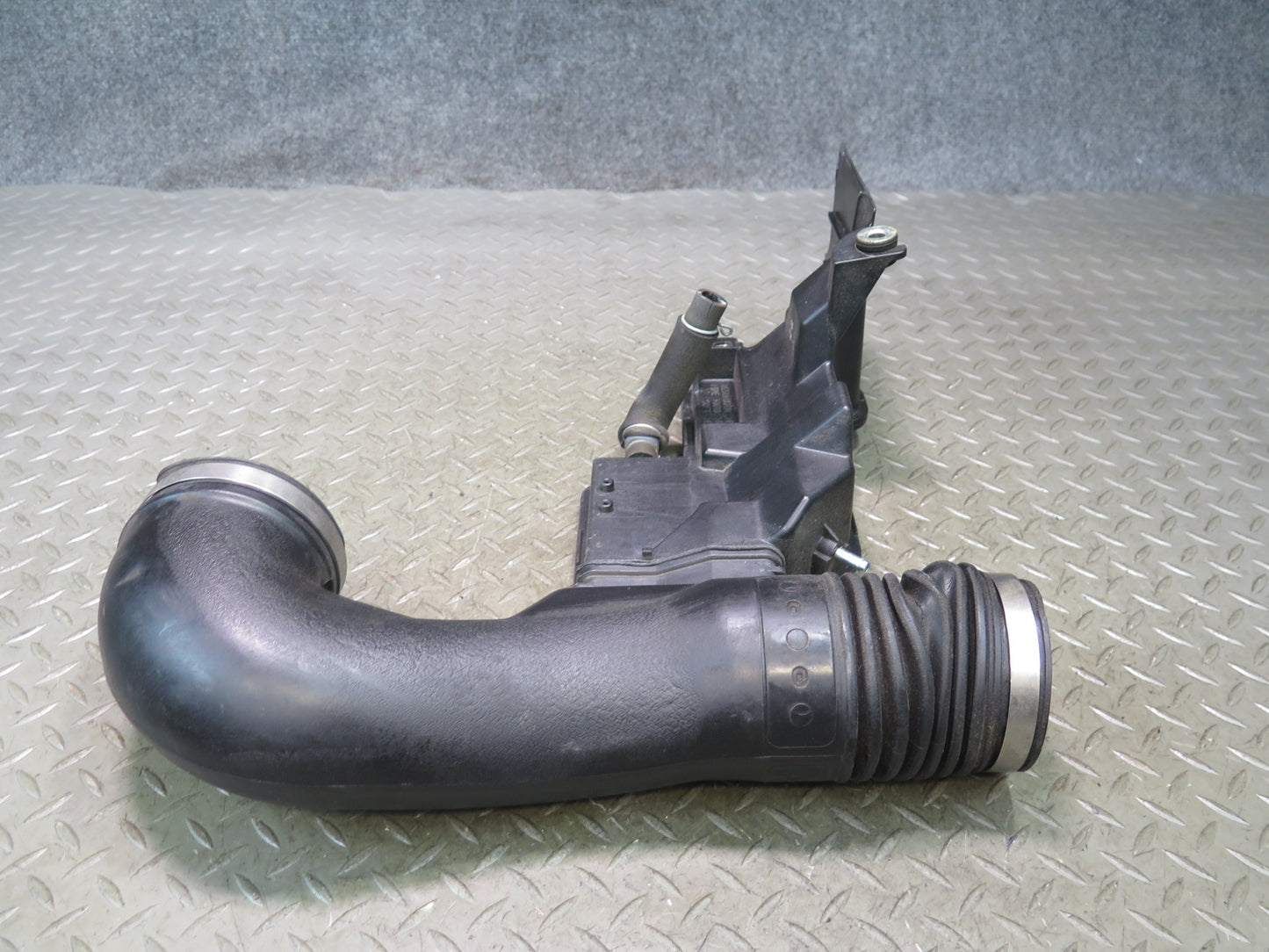 06-10 Lexus UZZ40L SC430 Air Cleaner Intake Hose Line Resonator 17875-50340 OEM