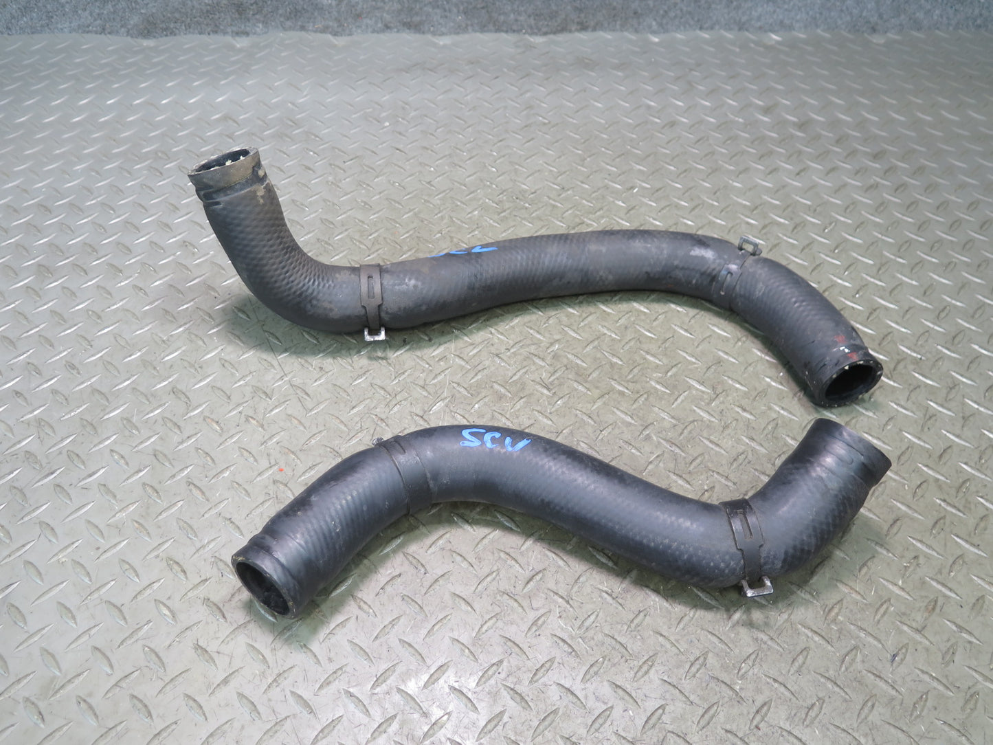 02-10 Lexus UZZ40L SC430 4.3L 3UZFE Set of 2 Engine Radiator Hose Line OEM