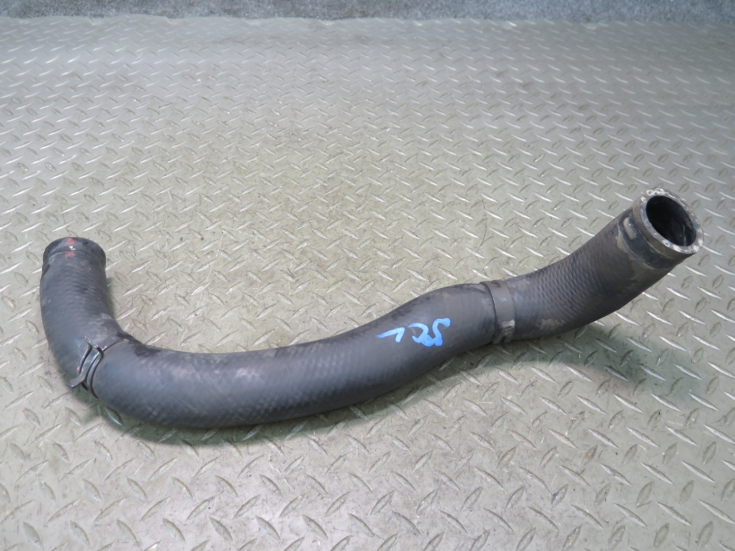 02-10 Lexus UZZ40L SC430 4.3L 3UZFE Set of 2 Engine Radiator Hose Line OEM