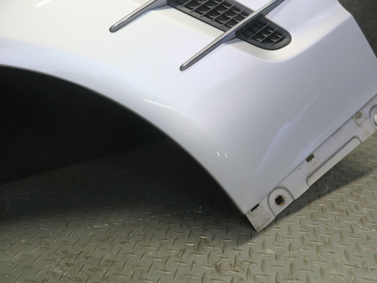 13-16 Mercedes R231 SL550 Front Left Fender Shell Panel Iridium Silver OEM