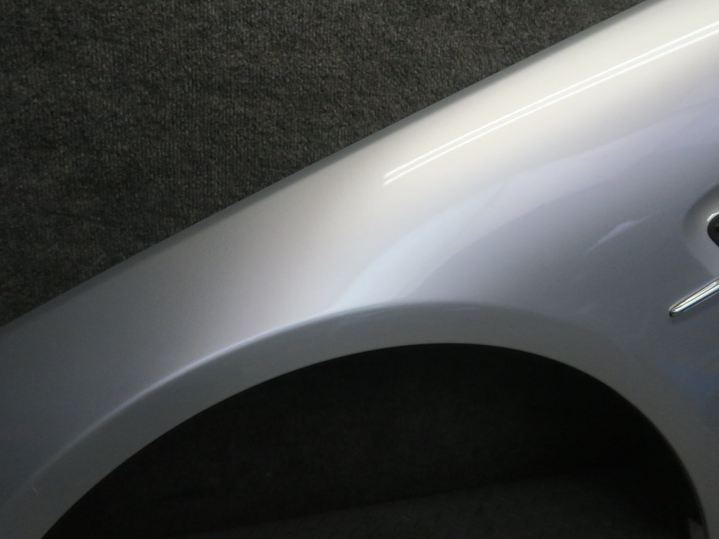 13-16 Mercedes R231 SL550 Front Left Fender Shell Panel Iridium Silver OEM