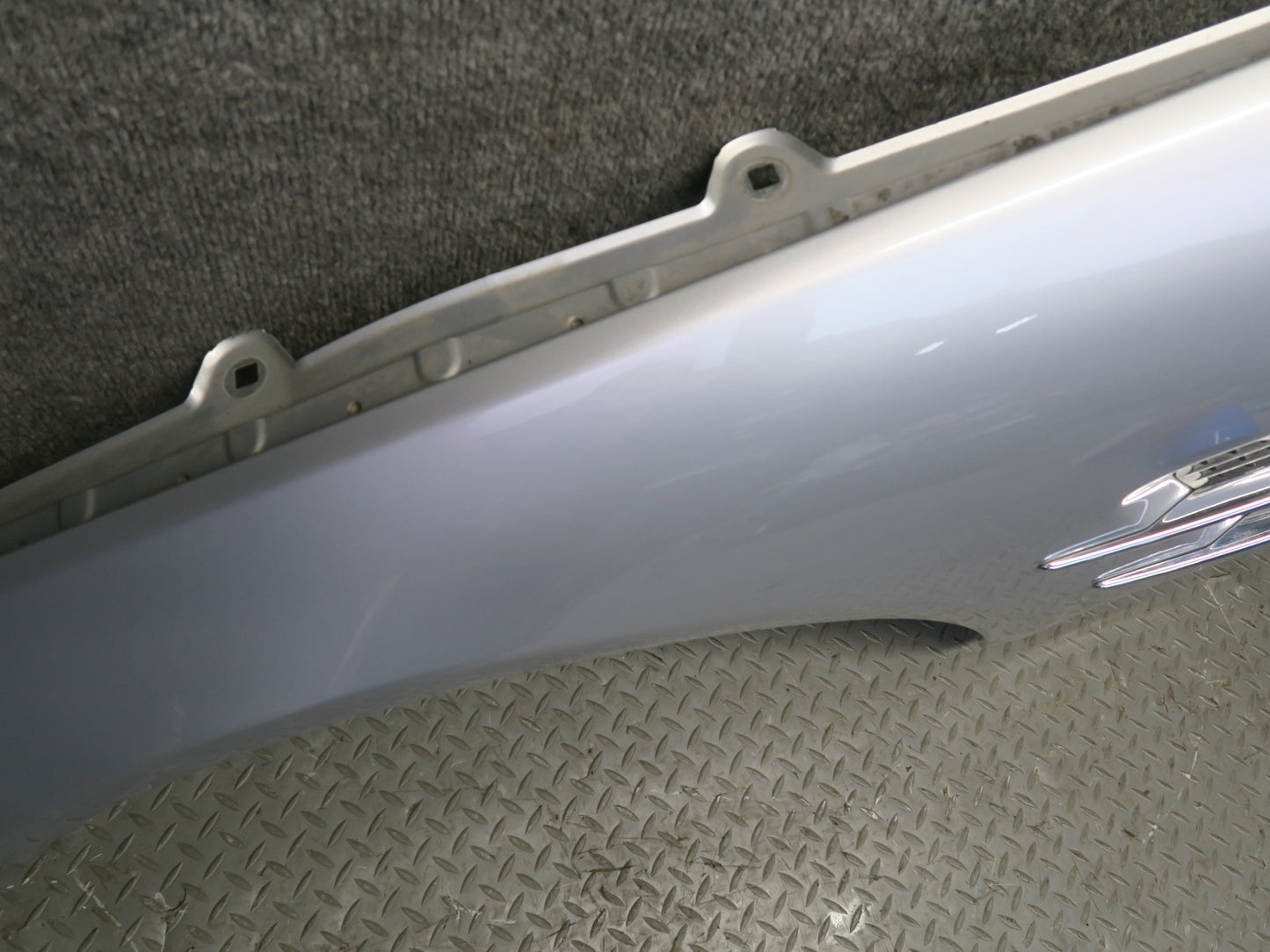 13-16 Mercedes R231 SL550 Front Left Fender Shell Panel Iridium Silver OEM