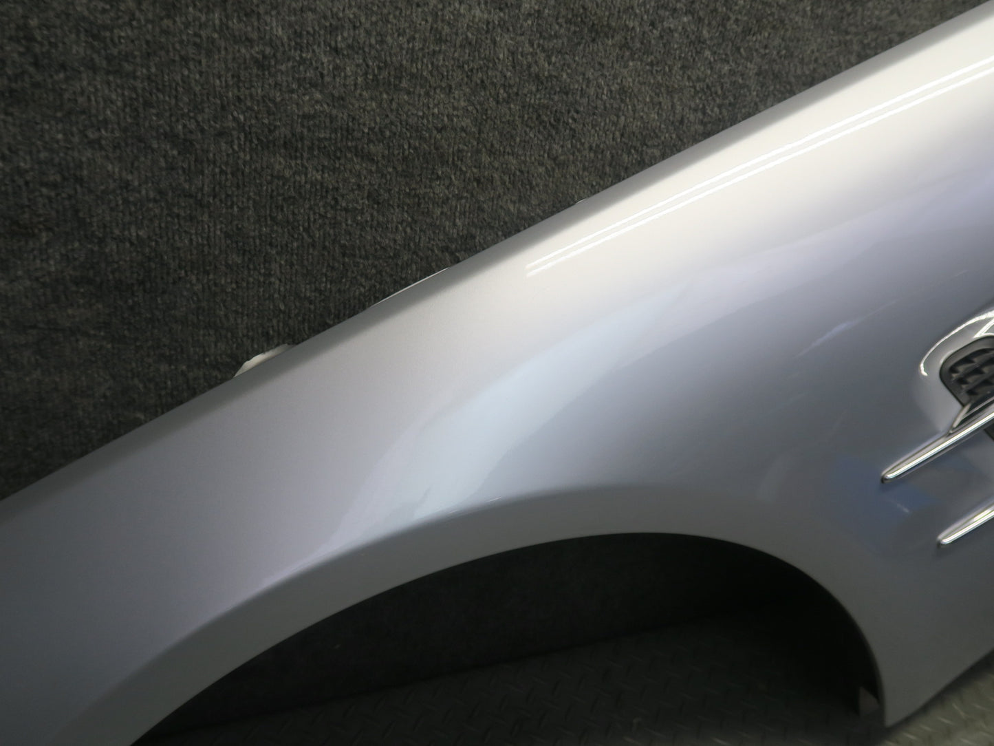 13-16 Mercedes R231 SL550 Front Left Fender Shell Panel Iridium Silver OEM