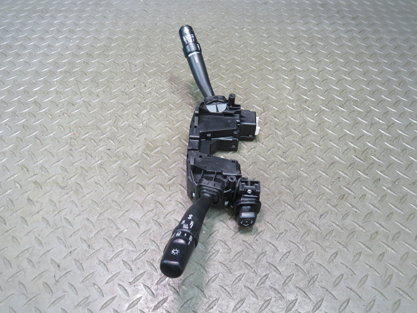 02-10 Lexus UZZ40L SC430 Steering Column Headlight Wiper Multi Switch OEM