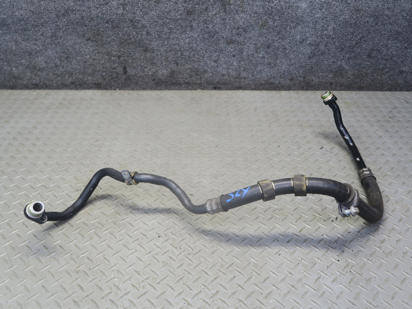 13-16 Mercedes R231 SL550 Engine Motor Oil Cooler Hose Pipe Line Set OEM