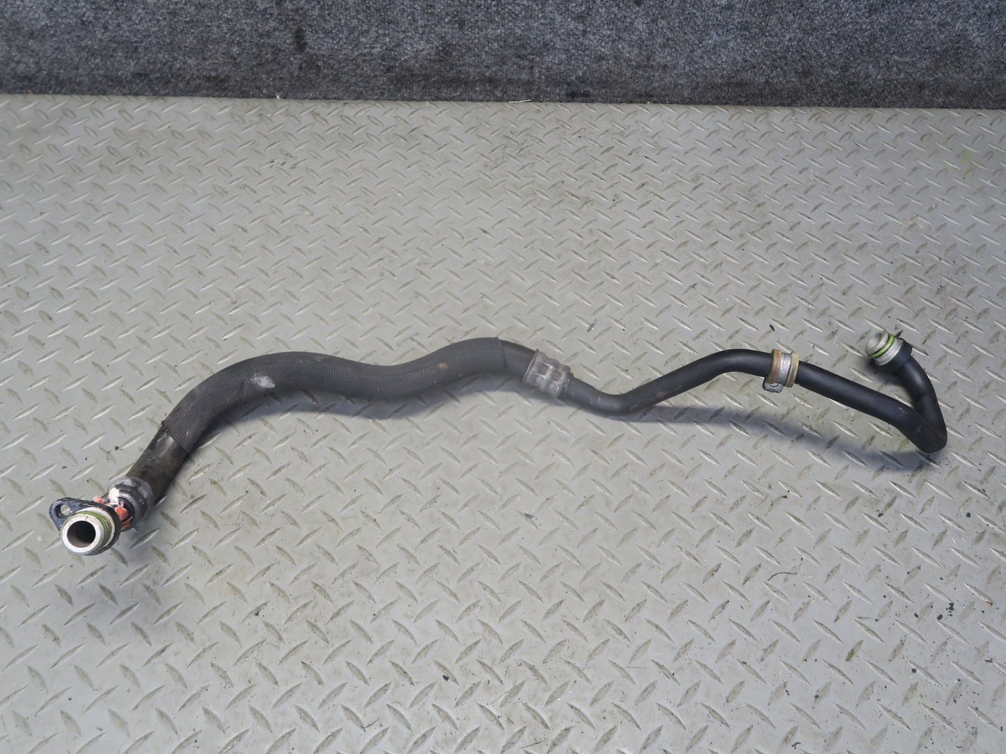 13-16 Mercedes R231 SL550 Engine Motor Oil Cooler Hose Pipe Line Set OEM