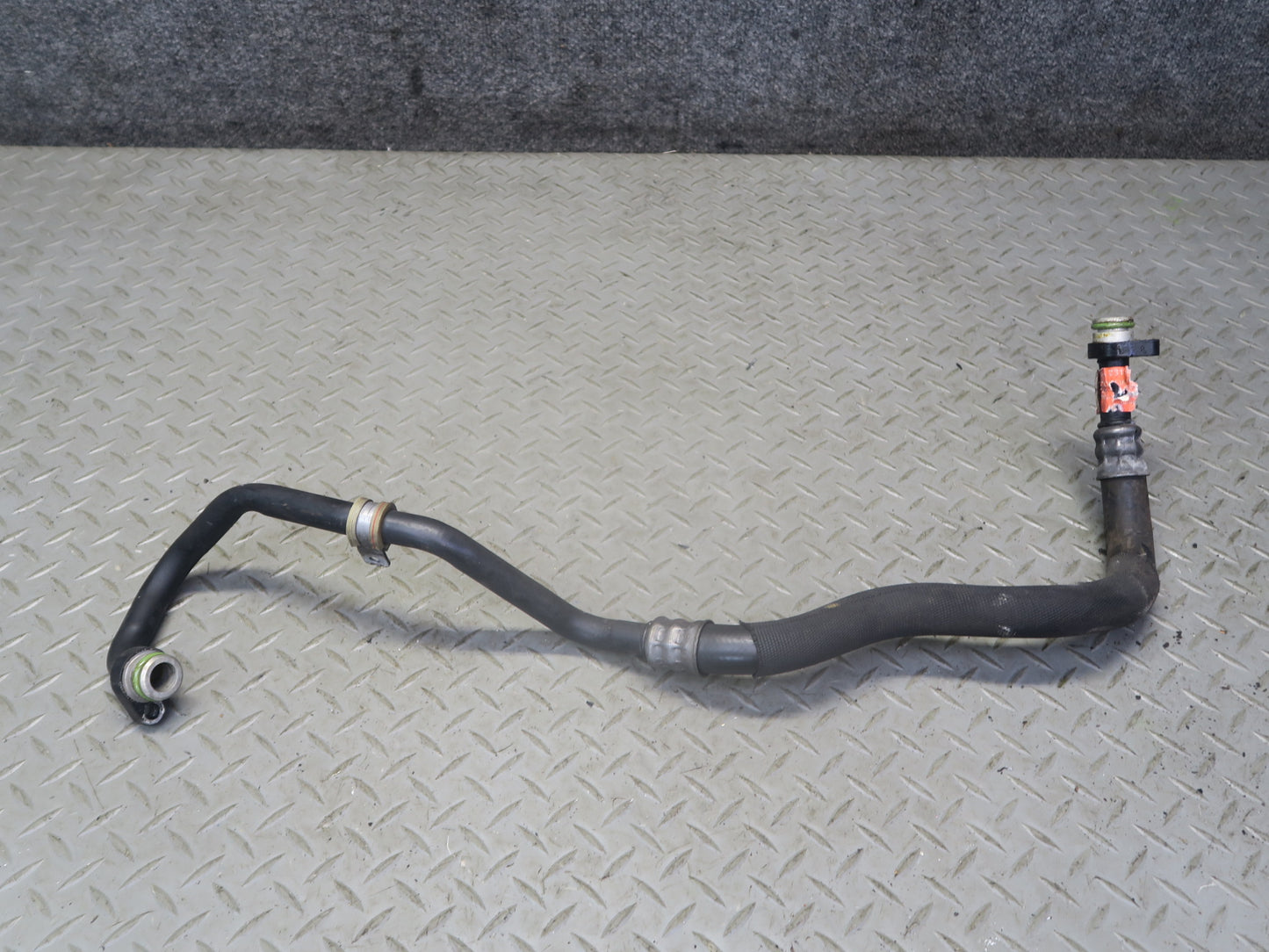 13-16 Mercedes R231 SL550 Engine Motor Oil Cooler Hose Pipe Line Set OEM
