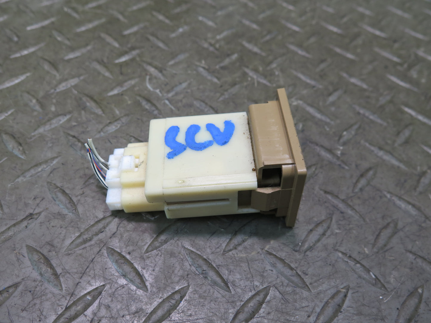 02-10 Lexus Z40 SC430 Trunk Lid Release Fuel Door Lock Unlock Button Switch OEM