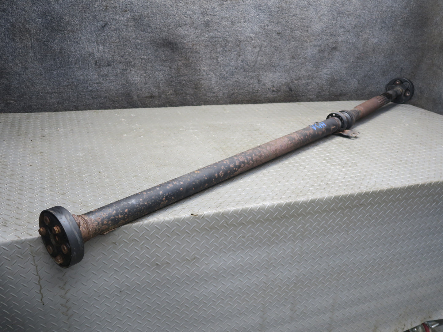 2008 VW Golf MK5 R32 AWD A/T Rear Driveshaft Drive Shaft OEM