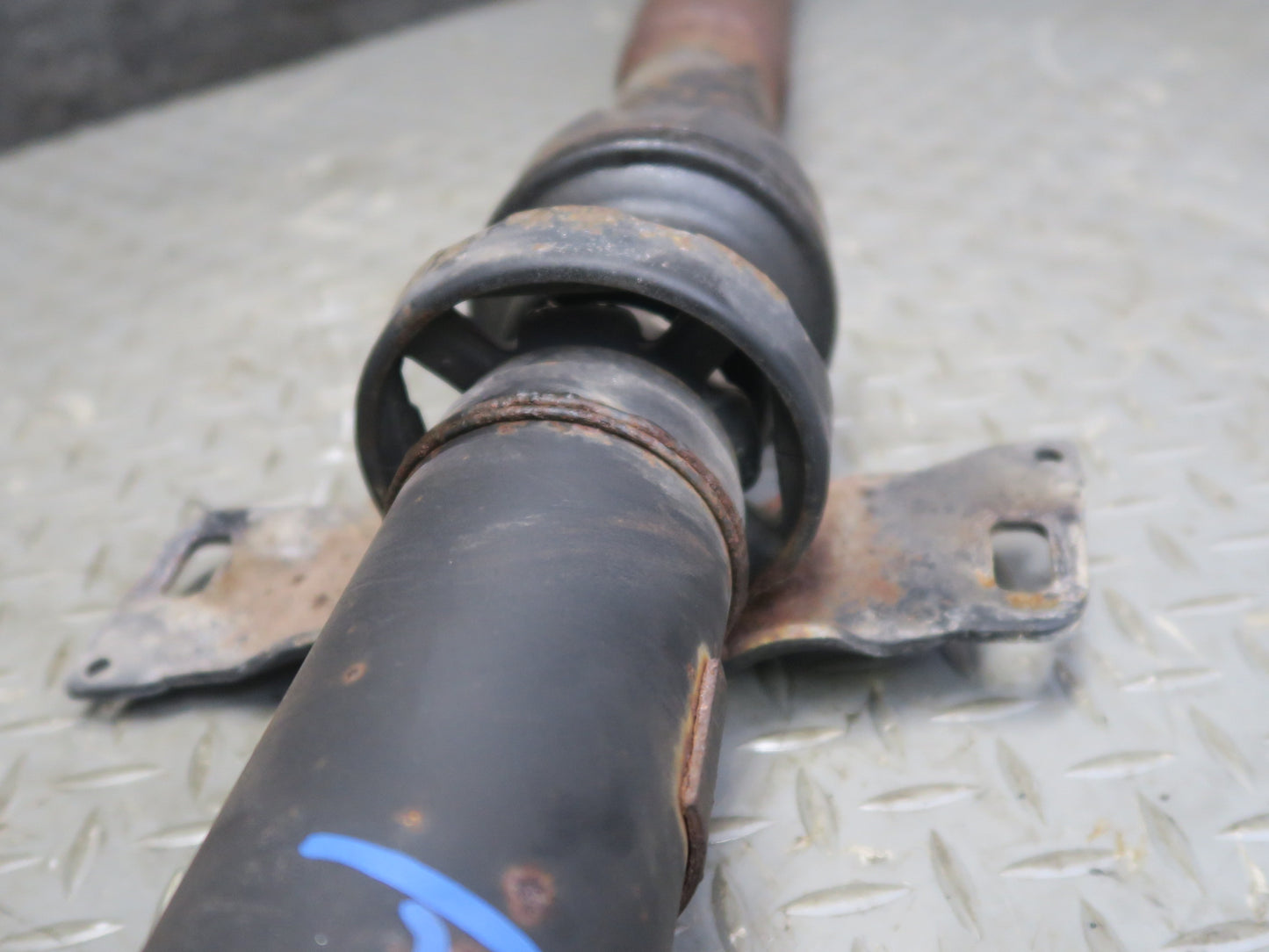 2008 VW Golf MK5 R32 AWD A/T Rear Driveshaft Drive Shaft OEM