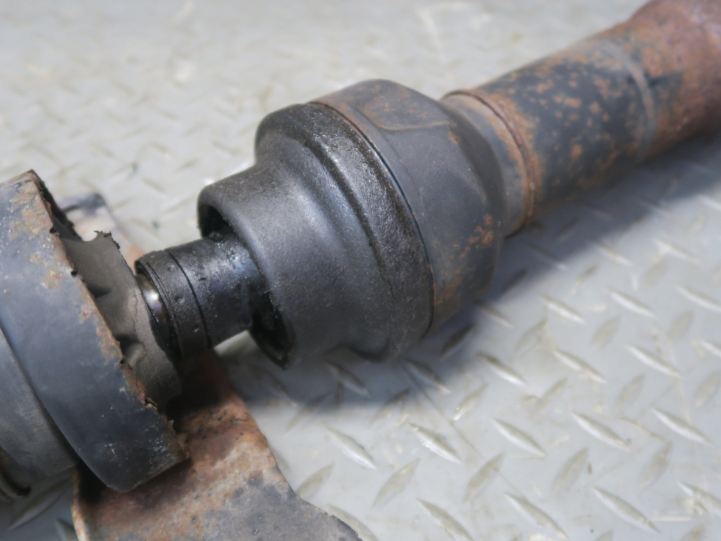 2008 VW Golf MK5 R32 AWD A/T Rear Driveshaft Drive Shaft OEM