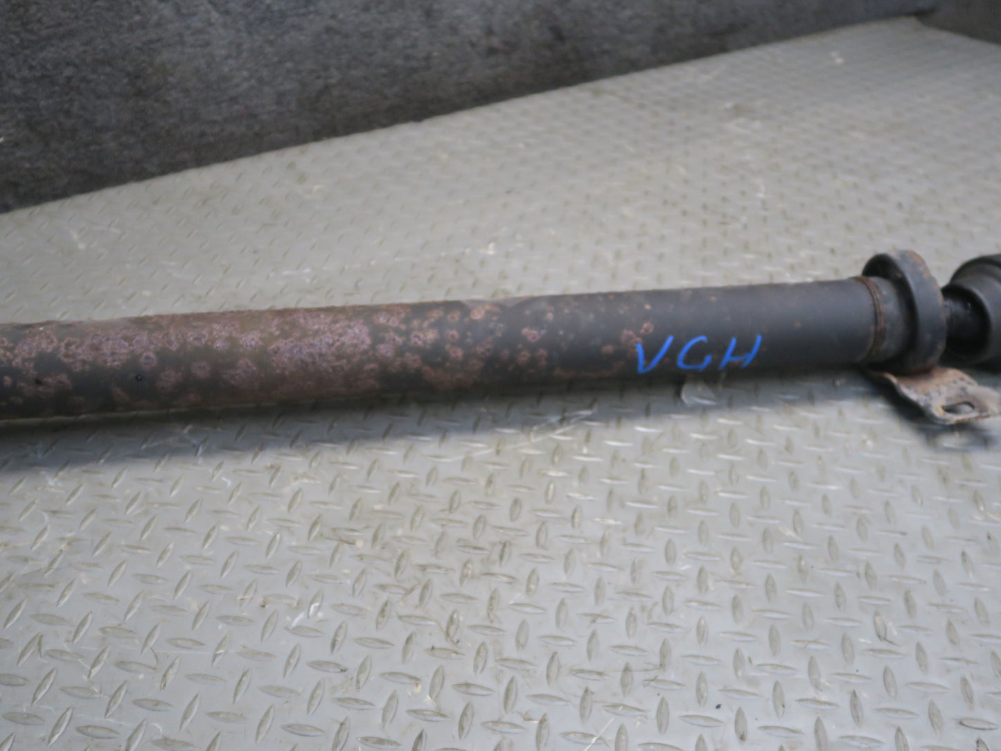 2008 VW Golf MK5 R32 AWD A/T Rear Driveshaft Drive Shaft OEM