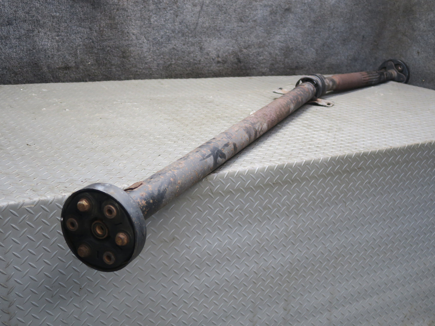 2008 VW Golf MK5 R32 AWD A/T Rear Driveshaft Drive Shaft OEM