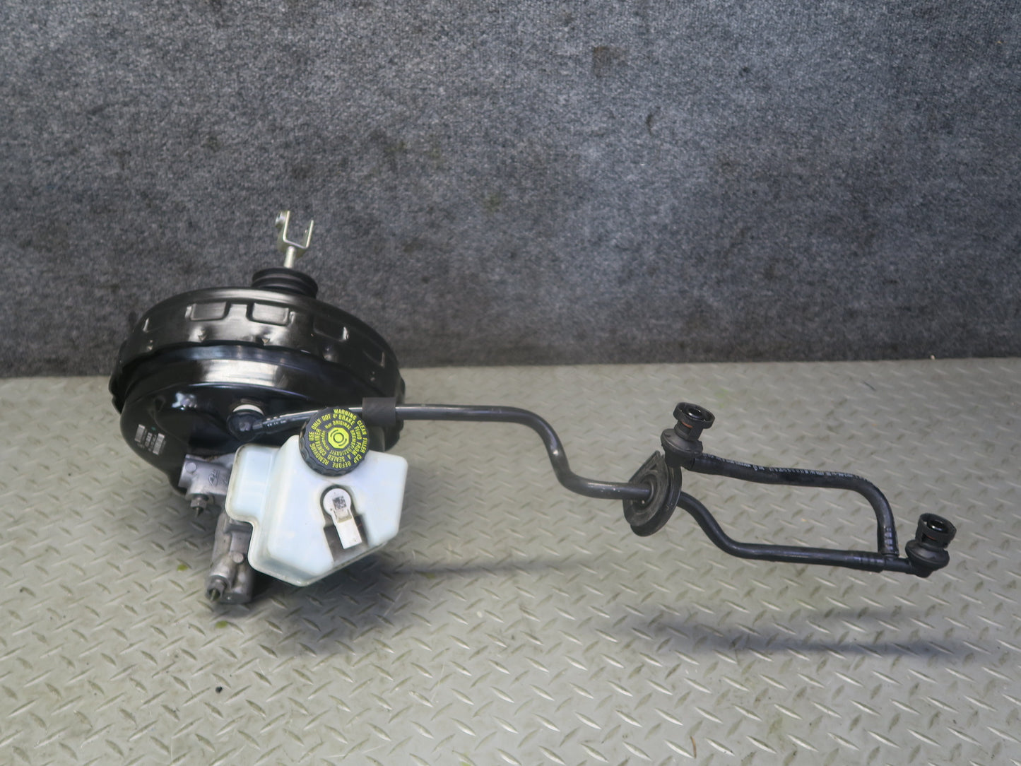 13-20 Mercedes R231 SL550 Brake Master Cylinder Booster Fluid Reservoir OEM