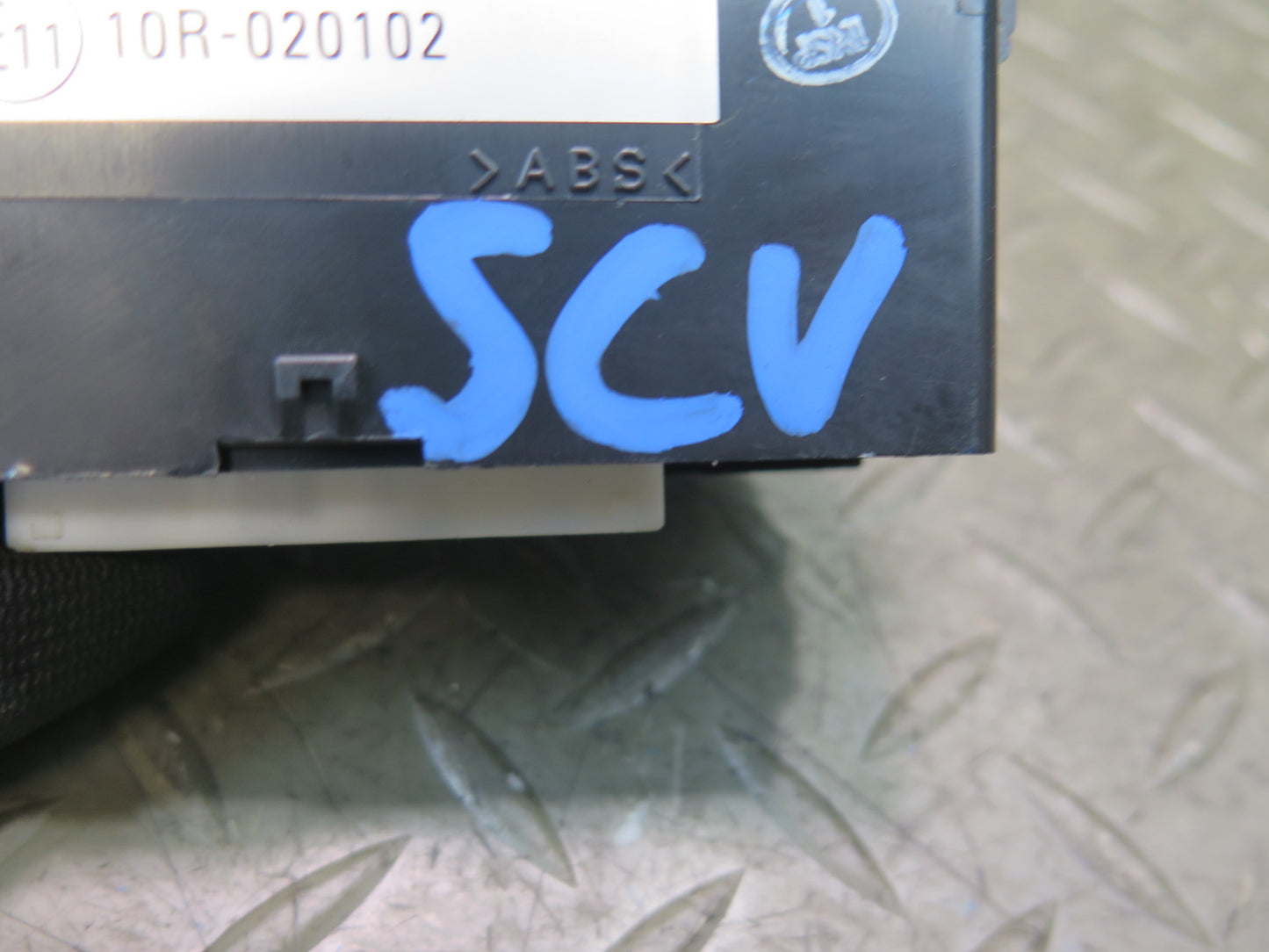 2006 Lexus Z40 SC430 Anti Theft Warning Locking Control Module 89730-24071 OEM