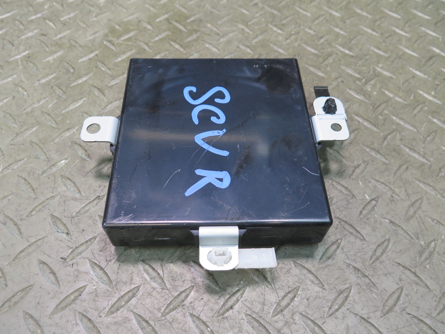 02-10 Lexus UZZ40L SC430 Right Passenger Door Control Module 89222-24010 OEM